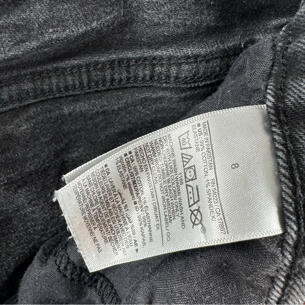 Old Navy Black Wash High-Waisted Jean Shorts – Size 8 - Picture 6 of 7